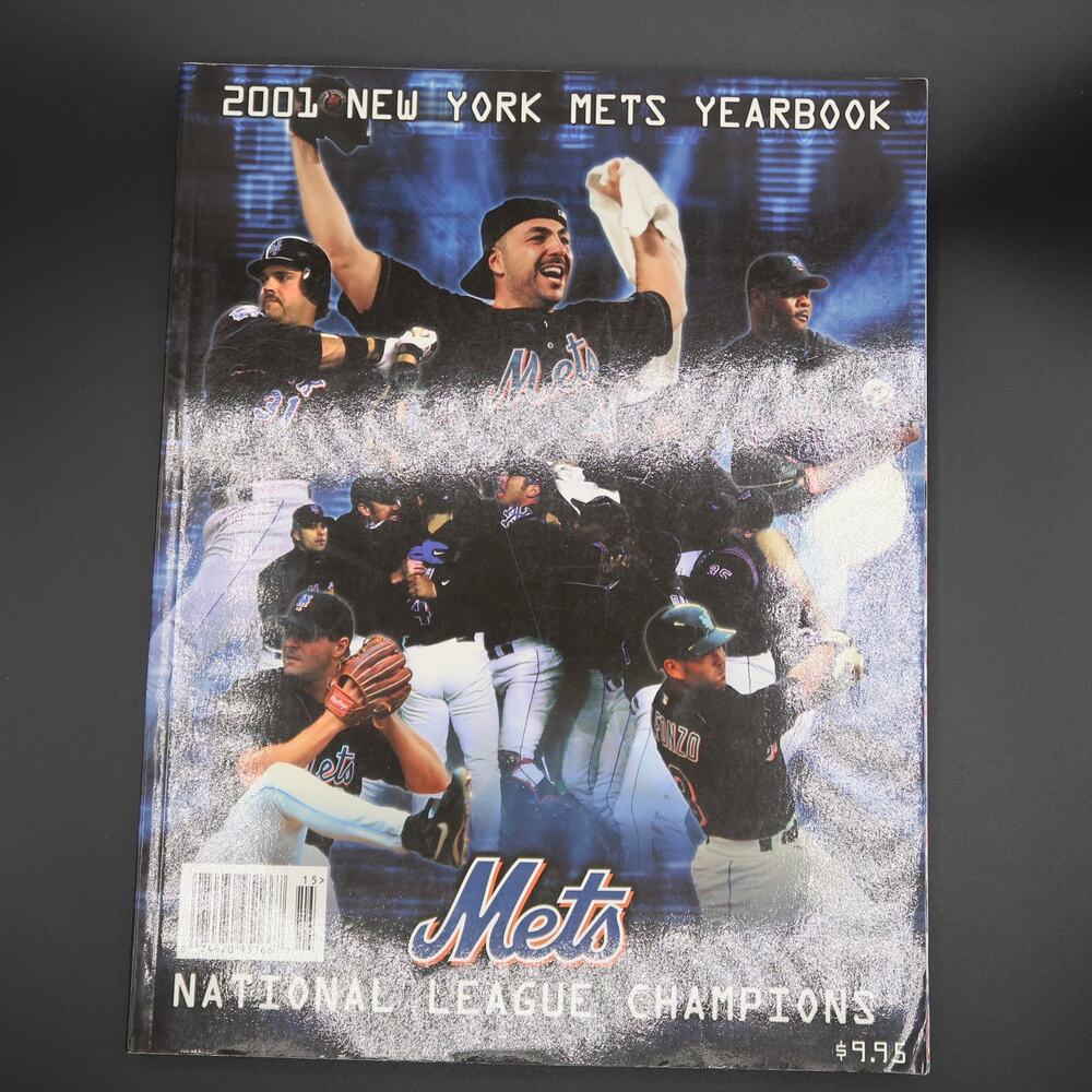 New York Mets Yearbook 2001 John Franco Mike Piazza Cover Baseball MLB NL Champs